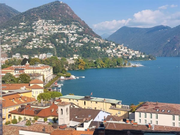 Elegante appartamento con vista mozzafiato sul Lago di Lugano 9
