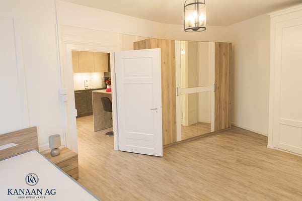 1.5-Zimmerwohnung 2 OG rechts in historischem Gebäude in Schaffhausen 3