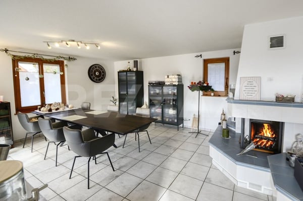 Grosszügiges Einfamilienhaus in ruhiger Hanglage  ideal für Familien, die Wohnqualität suchen 11