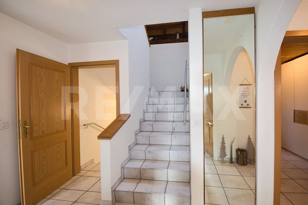 Grosszügiges Einfamilienhaus in ruhiger Hanglage  ideal für Familien, die Wohnqualität suchen 13