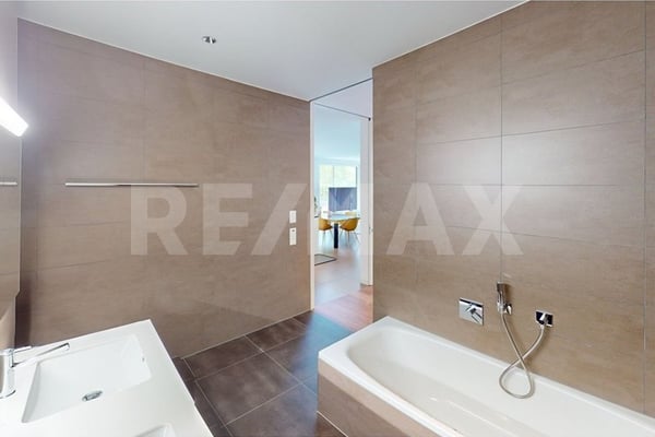 Luxuriöse Wohnung mit grosser Terrasse und Seesicht in Hergiswil 9