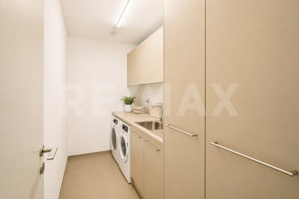 Luxuriöse Wohnung mit grosser Terrasse und Seesicht in Hergiswil 10