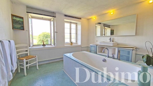 Maison familiale avec 2 logements, jardin privatif, cave et possibilité de créer un 3e logement 5