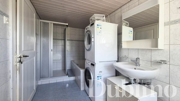 Maison familiale avec 2 logements, jardin privatif, cave et possibilité de créer un 3e logement 11