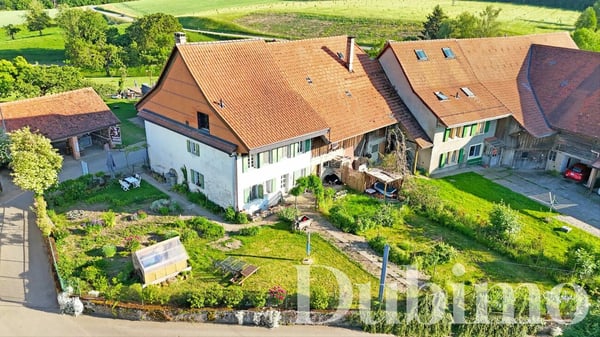 Maison familiale avec 2 logements, jardin privatif, cave et possibilité de créer un 3e logement 7