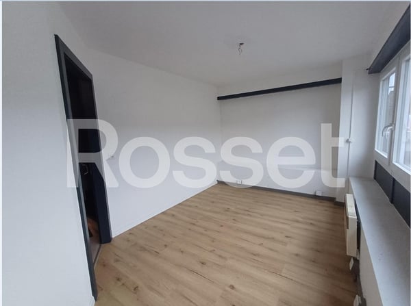 Bureau d'env. 14.3 m² au 1er étage 17