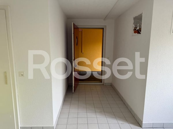 Local d'env. 18 m² 2