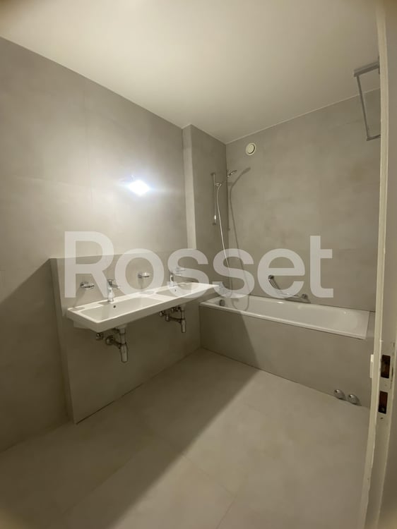 Appartement de 7 pièces au 2ème étage avec balcon 6