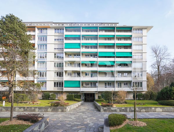 Appartement de 4.5 pièces au 2ème étage situé dans un bel immeuble dans le quartier de Florissant. 16