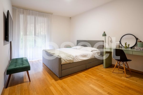 Appartement de 4 pièces en rez-de-jardin 9