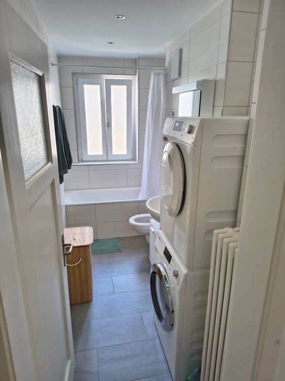 Helle 1-Zimmer-Wohnung nähe Bahnhof 5