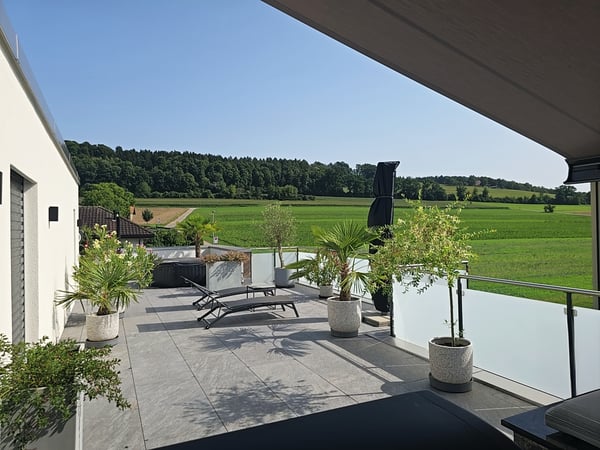 5½-Zimmer-Attikawohnung mit 152 m² Terrasse, direktem Liftzugang und Whirlpool 1