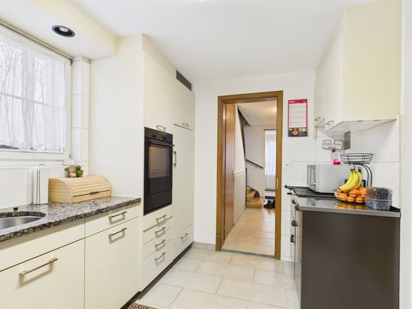 Sonniges Einfamilienhaus in ruhigem Quartier mit Waldnähe 4