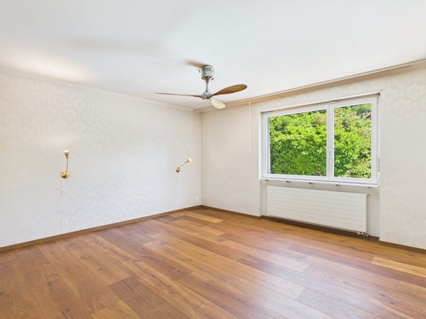 Exklusives 7.5-Zimmer-Einfamilienhaus mit Pool, Wintergarten und viel Privatsphäre in Arch BE 5