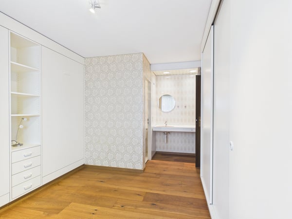 Exklusives 7.5-Zimmer-Einfamilienhaus mit Pool, Wintergarten und viel Privatsphäre in Arch BE 16