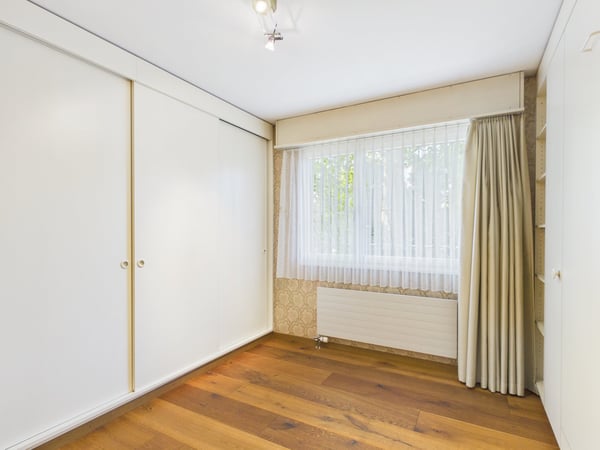 Exklusives 7.5-Zimmer-Einfamilienhaus mit Pool, Wintergarten und viel Privatsphäre in Arch BE 15