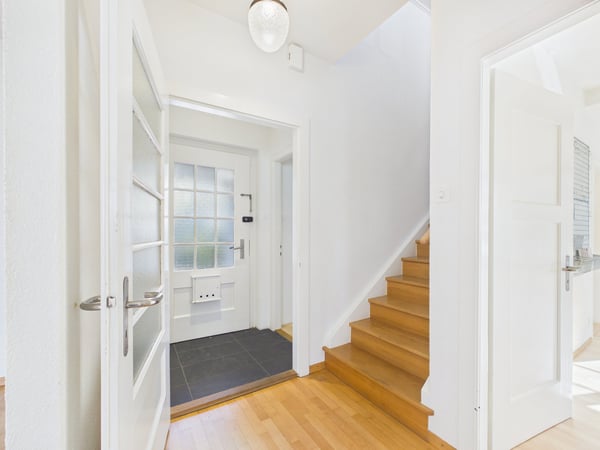 Charmantes Einfamilienhaus mit Garten und Sauna in Solothurn 2
