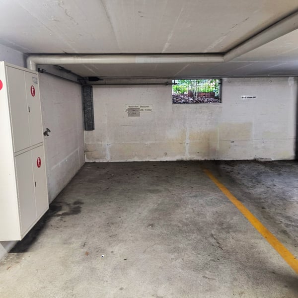 Zentral gelegene Einstellhallenplätze in gepflegter Tiefgarage 4