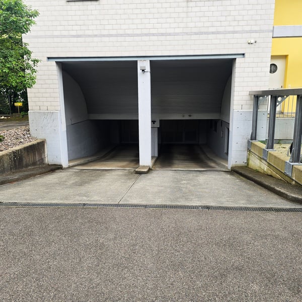 Zentral gelegene Einstellhallenplätze in gepflegter Tiefgarage 3