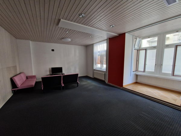 Zentrale Wohnung oder Büro zu vermieten 3