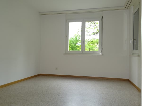 Grosszügige Wohnung mit sonnigem Sitzplatz 6