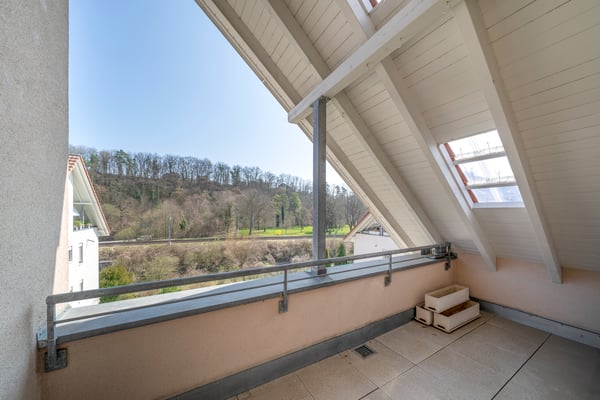 Grosszügige, helle 3.5 Zimmerwohnung mit Balkon! 7