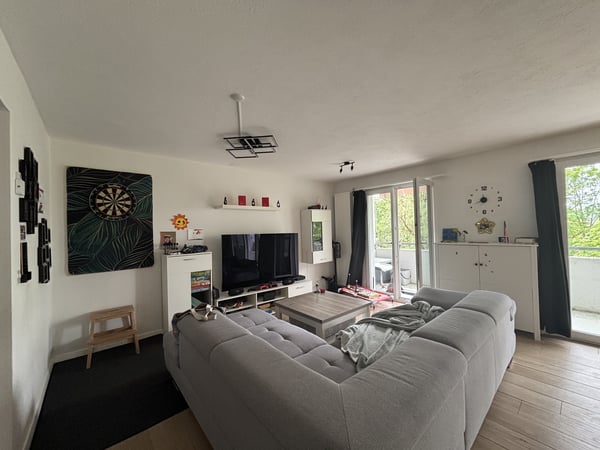 Helle und moderne 3,5-Zimmer-Wohnung in Nidau 2