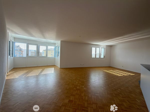Moderne 4.5-Zimmer-Wohnung / Superbe 4,5 pièces moderne 4
