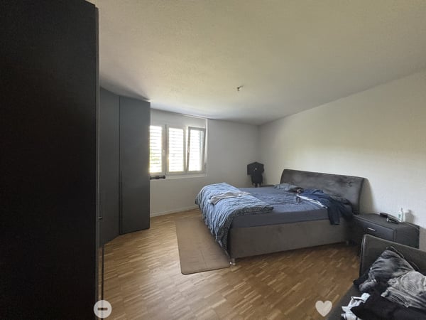 Helle, renovierte 4.5-Zimmer-Wohnung im 1. Obergeschoss 7