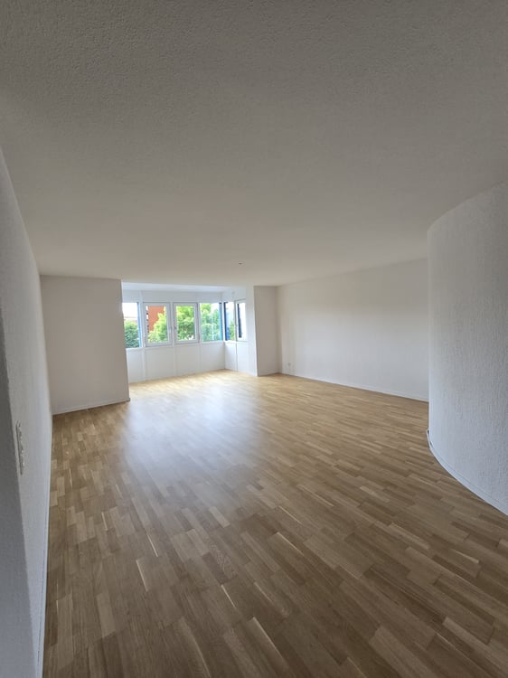 Helle 3.5-Zimmer-Wohnung 4