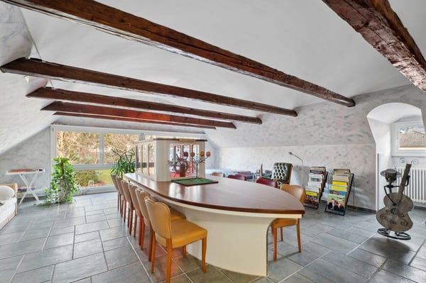 Magnifique maison sur trois niveaux au coeur de Tavannes 9