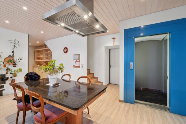 Magnifique maison sur trois niveaux au coeur de Tavannes 11