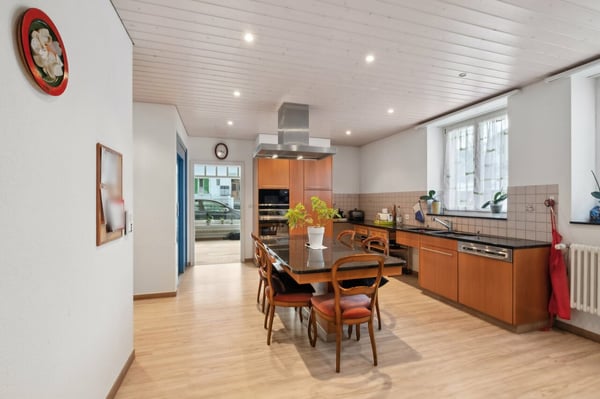 Magnifique maison sur trois niveaux au coeur de Tavannes 4