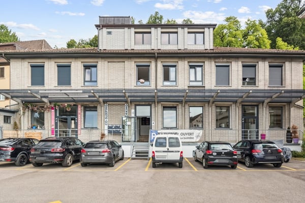 Magnifique Immeuble de rendement, rénové au centre de Porrentruy 1
