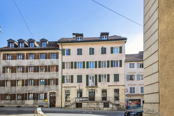 Immeuble mixte - Rendement net de 6 %, locataires en place 4