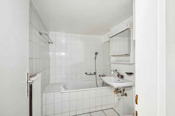 Immeuble mixte - Rendement net de 6 %, locataires en place 7