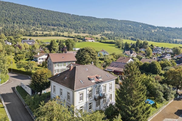 Superbe opportunité. Un bel immeuble résidentiel à vendre à Corgémont. 8