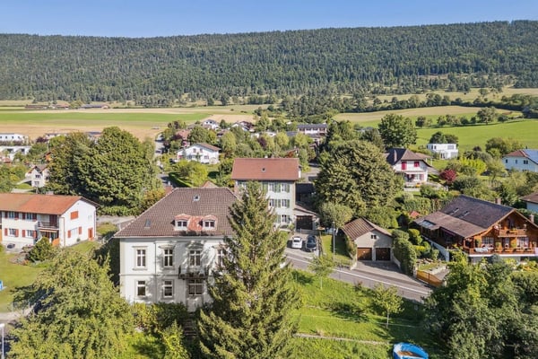 Superbe opportunité. Un bel immeuble résidentiel à vendre à Corgémont. 5