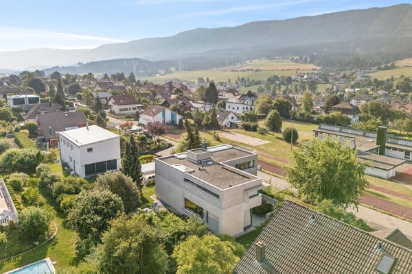 Villa à vendre à Reconvilier - lumière et qualité de vie dans le Jura 2