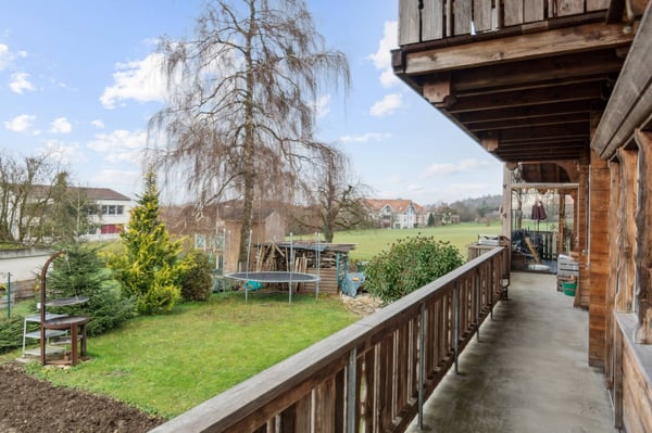 Belle maison individuelle de style chalet avec vue sur le lac de Bienn 9