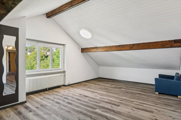 Superbe opportunité : Spacieux appartement duplex rénové en 2026 9
