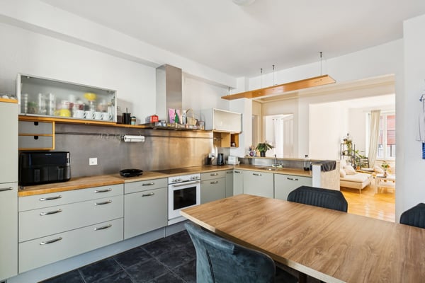 Immeuble de caractère mixte et de rendement au coeur de Delémon 12