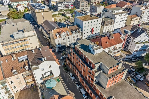 Immeuble de caractère mixte et de rendement au coeur de Delémon 1