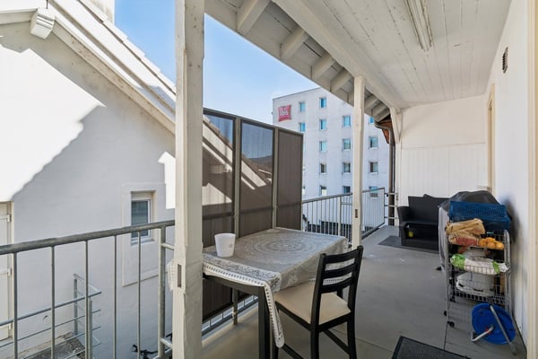 Immeuble de caractère mixte et de rendement au coeur de Delémon 11