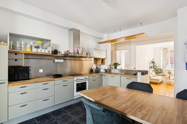 Immeuble de caractère mixte et de rendement au coeur de Delémon 12