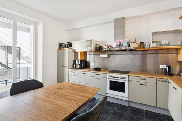 Immeuble de caractère mixte et de rendement au coeur de Delémon 6