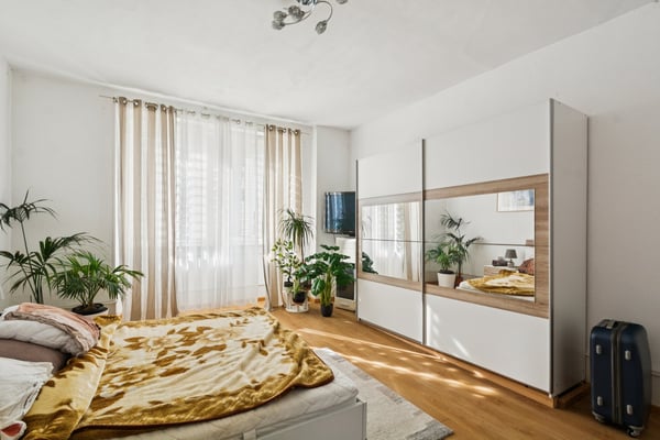 Immeuble de caractère mixte et de rendement au coeur de Delémon 13