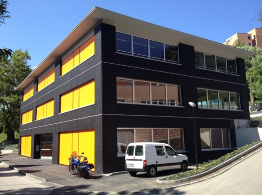 Sede ideale per attività operativa a due passi dallo svincolo autostradale e dalla dogana di Chiasso 2