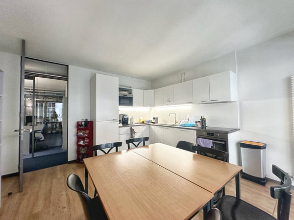 Spacieux bureau de 350m2 à remettre ! 15