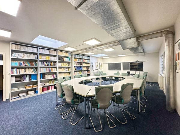 Spacieux bureau de 350m2 à remettre ! 2